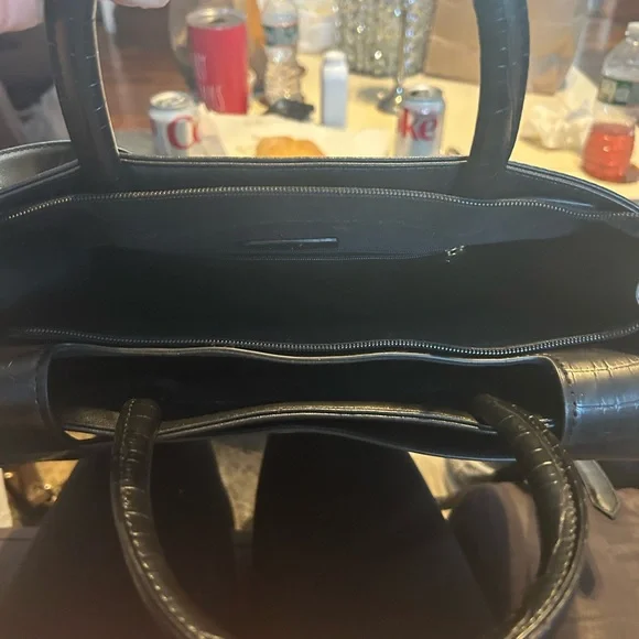 Black BCBG pocket book - Picture 5 of 6